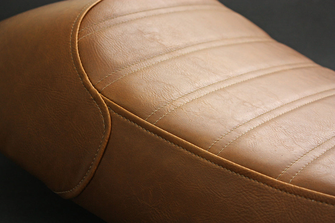 Triumph | Bonneville 00-15, Bonneville T100 02-16, Scrambler 06-16, Thruxton 04-15 | Vintage Classic Sixty 8 | Rider Seat Cover