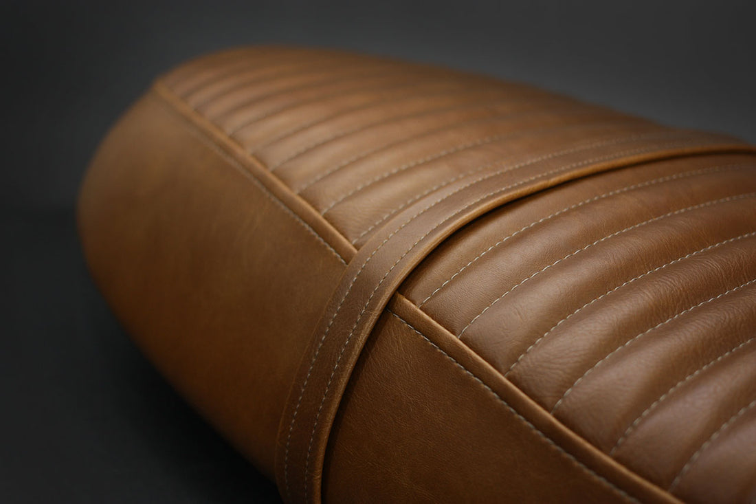 Triumph | Bonneville T100 17-20, Bonneville T120 16-24 | Vintage Classic | Rider Seat Cover