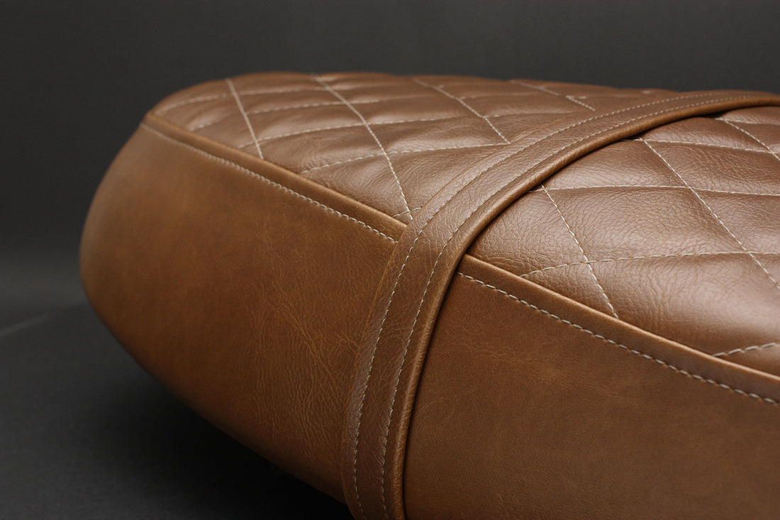 Triumph | Bonneville T100 17-20, Bonneville T120 16-24 | Vintage Diamond | Rider Seat Cover