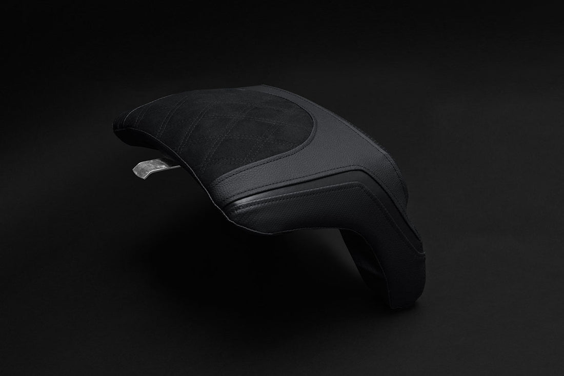 Harley Davidson | V-Rod Muscle 09-17 | Diamond II | Rider Seat Cover