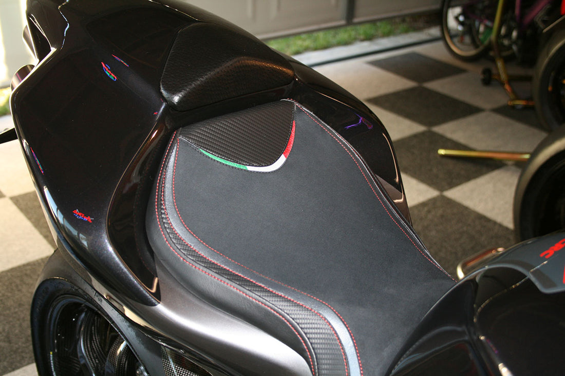 MV Agusta | F4 99-09 | Team Italia Suede | Rider Seat Cover