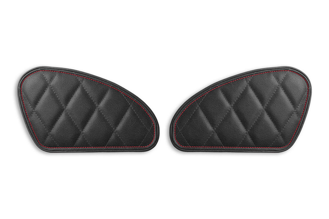Triumph | Bonneville T100 17-20, Bonneville T120 16-23, Thruxton 16-24, Scrambler 1200 19-23, Speed Twin 1200 19-23 | Diamond | Knee Grips