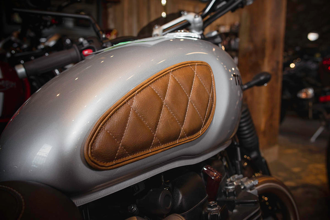 Triumph | Street Cup 17-20, Street Scrambler 17-22, Street Twin 16-22, Speed Twin 900 22-23 | Diamond | Knee Grips