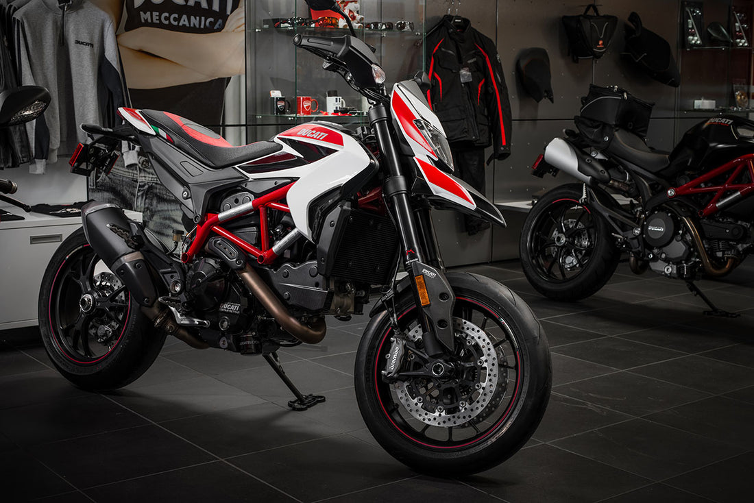 Ducati | Hypermotard 13-18 | Diamond | Rider Seat Cover