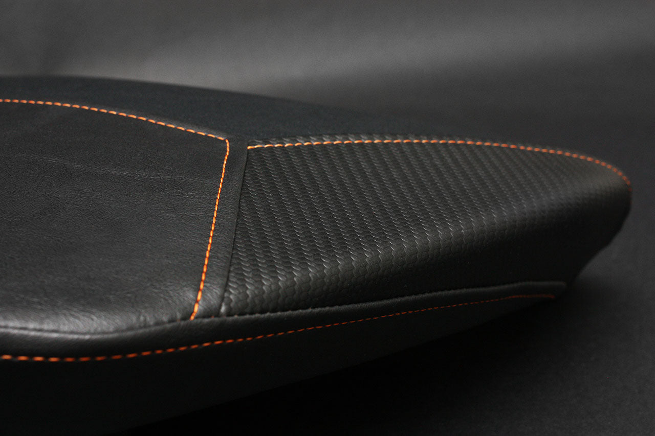 12-15 KTM 690 Duke Passenger Seat Cover (R) – Luimoto
