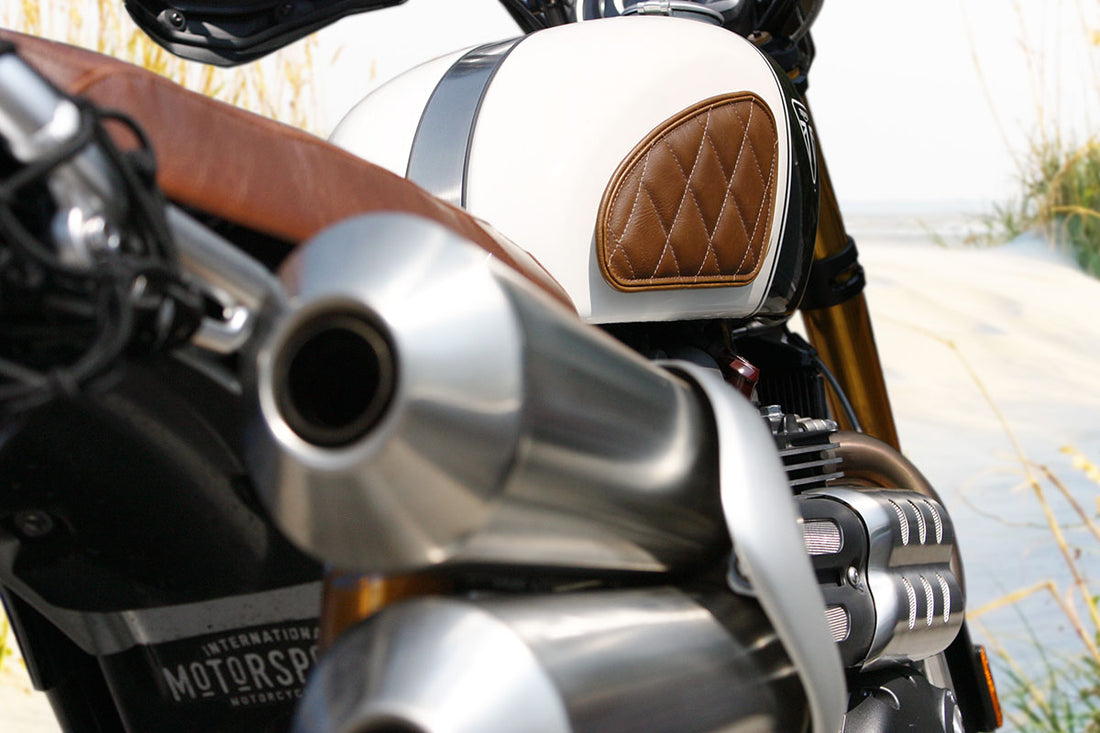 Triumph | Bonneville T100 17-20, Bonneville T120 16-23, Thruxton 16-24, Scrambler 1200 19-23, Speed Twin 1200 19-23 | Diamond | Knee Grips