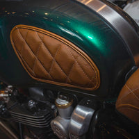 Triumph | Bonneville T100 17-20, Bonneville T120 16-23, Thruxton 16-24, Scrambler 1200 19-23, Speed Twin 1200 19-23 | Diamond | Knee Grips